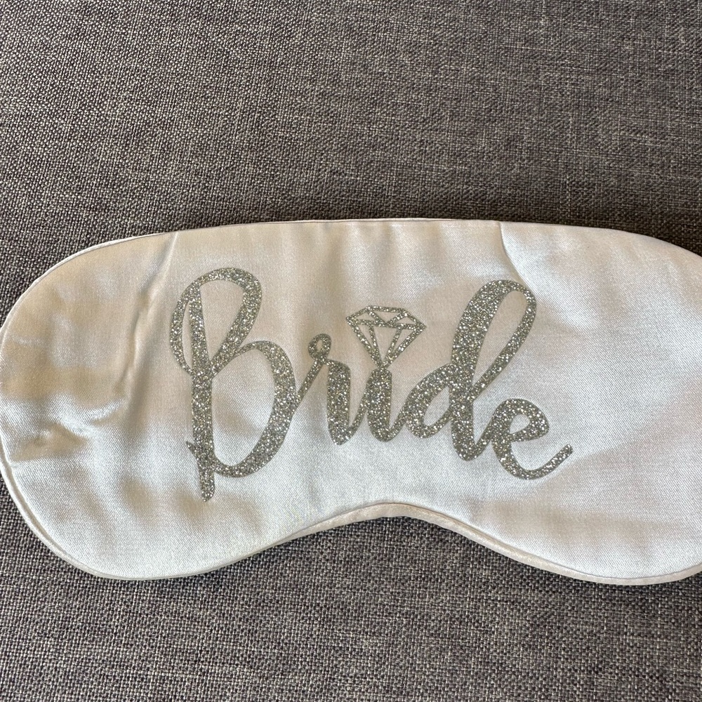 Bride sleeping mask - Picture 2 of 2